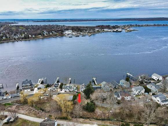 0.098 Acres of Residential Land for Sale in Tiverton, Rhode Island