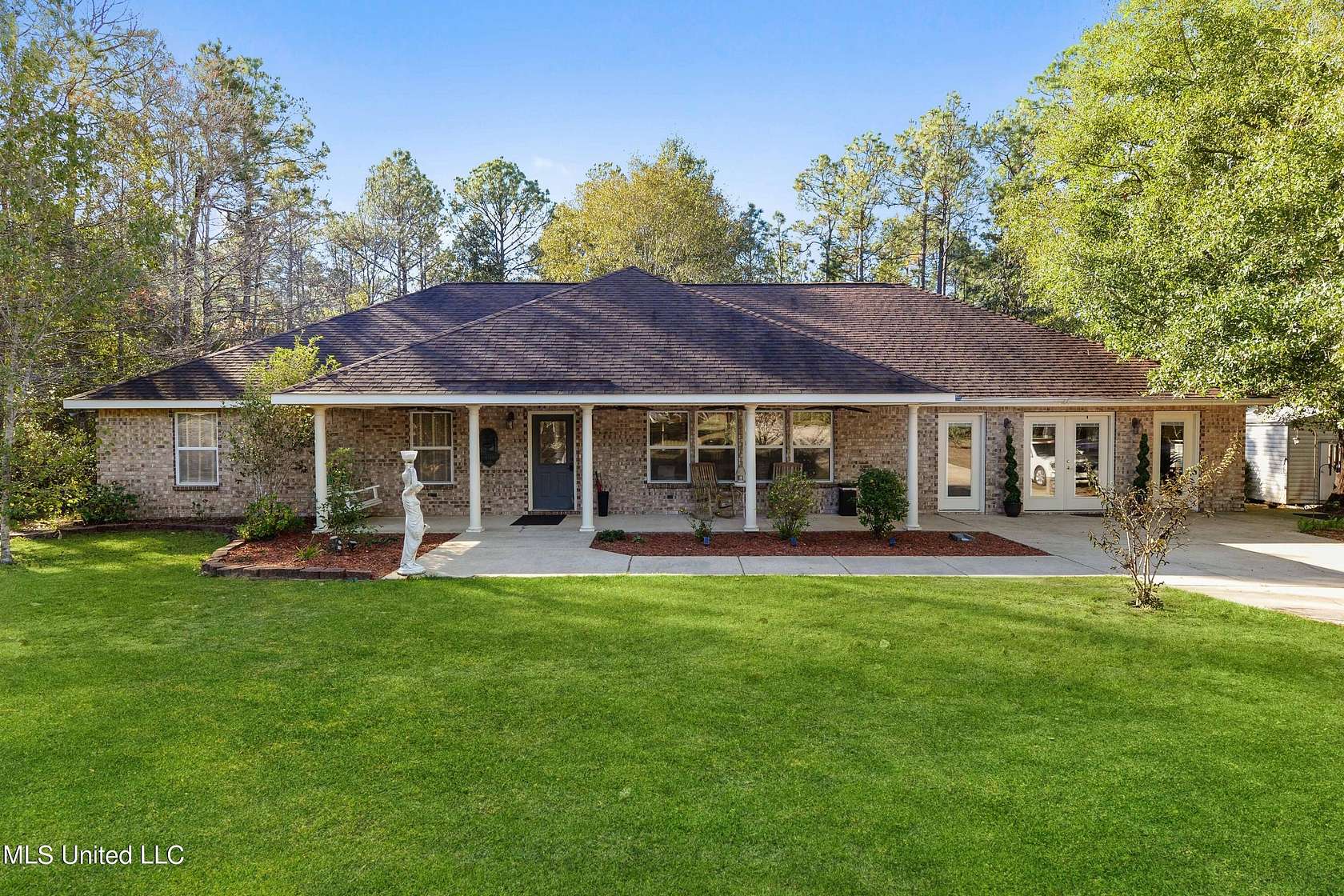 3.9 Acres of Residential Land with Home for Sale in Gulfport, Mississippi