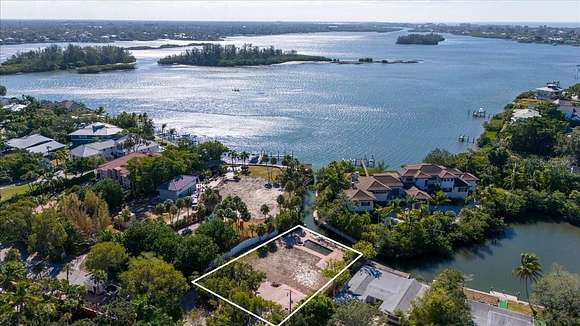 0.27 Acres of Residential Land for Sale in Sarasota, Florida