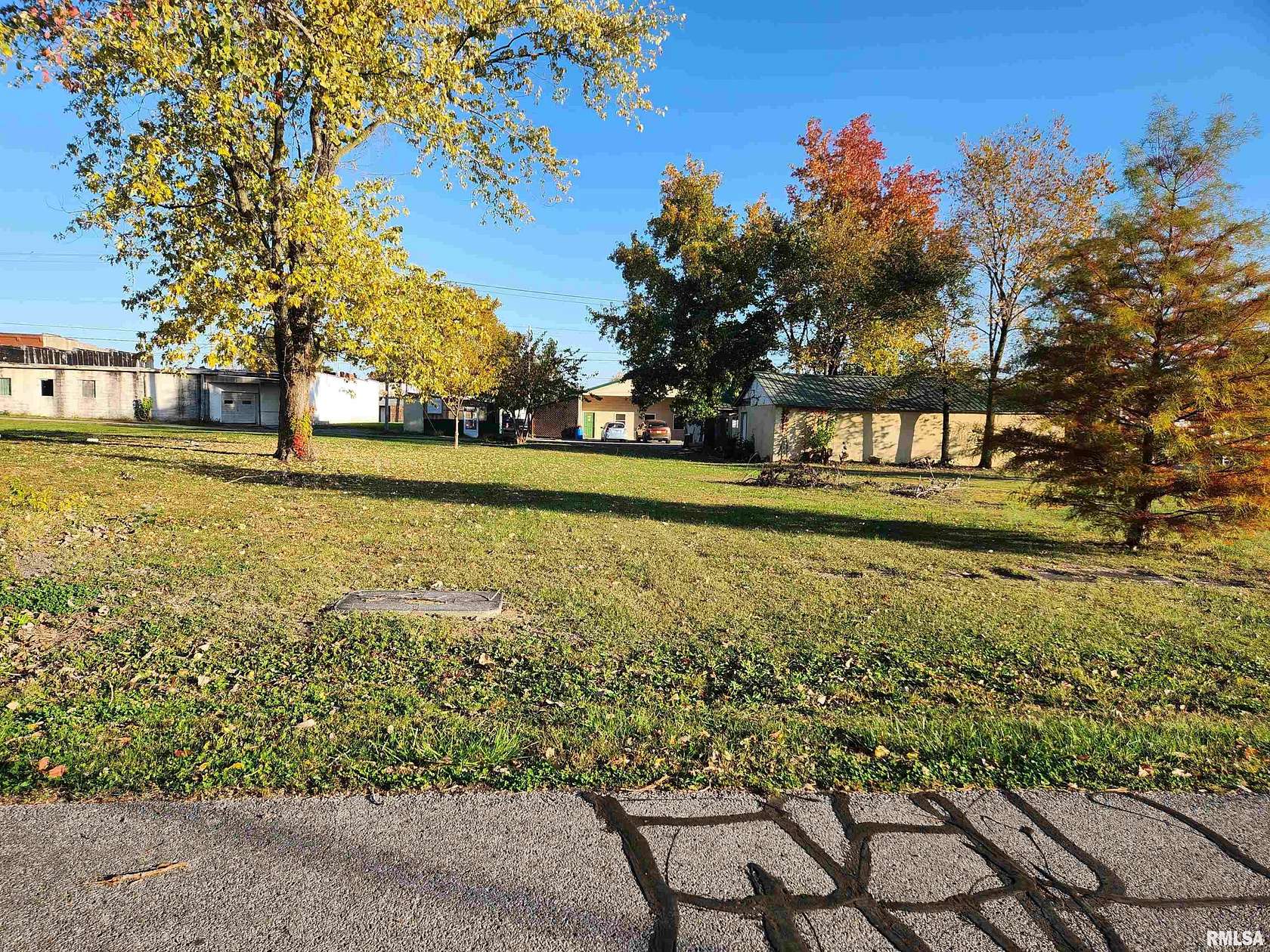 0.49 Acres of Residential Land for Sale in Sesser, Illinois