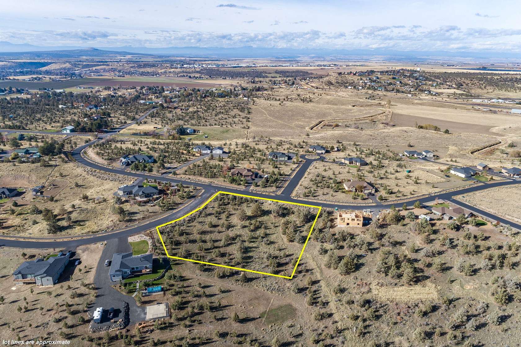 2 Acres of Residential Land for Sale in Madras, Oregon