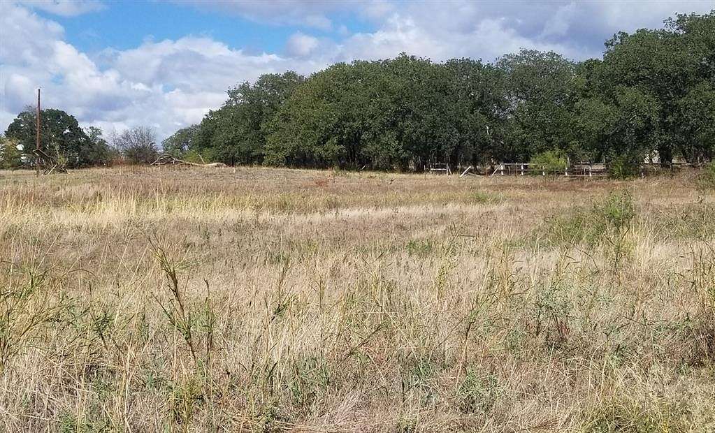 1.1 Acres of Residential Land for Sale in Springtown, Texas