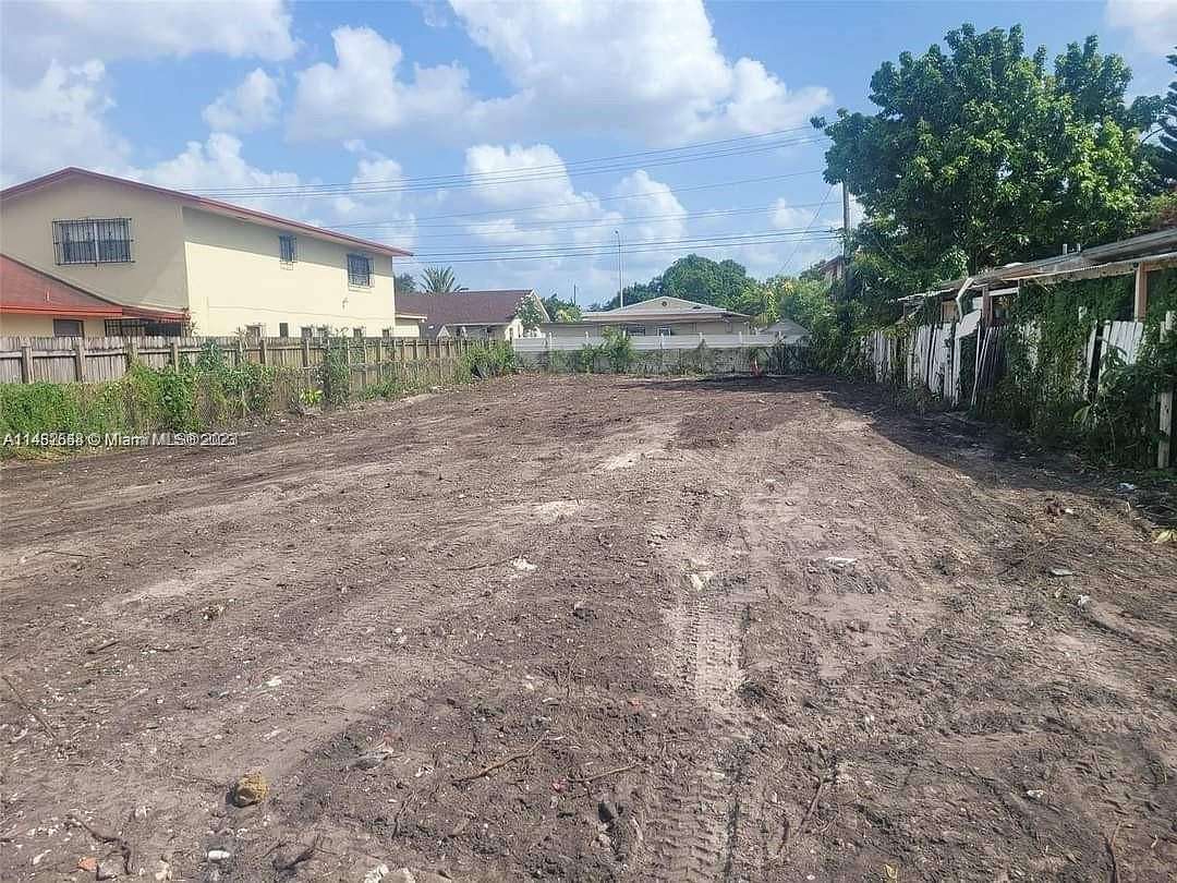 0.25 Acres of Residential Land for Sale in Hialeah, Florida