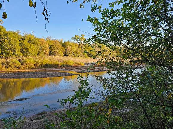 630 Acres of Recreational Land & Farm for Sale in Milan, Kansas