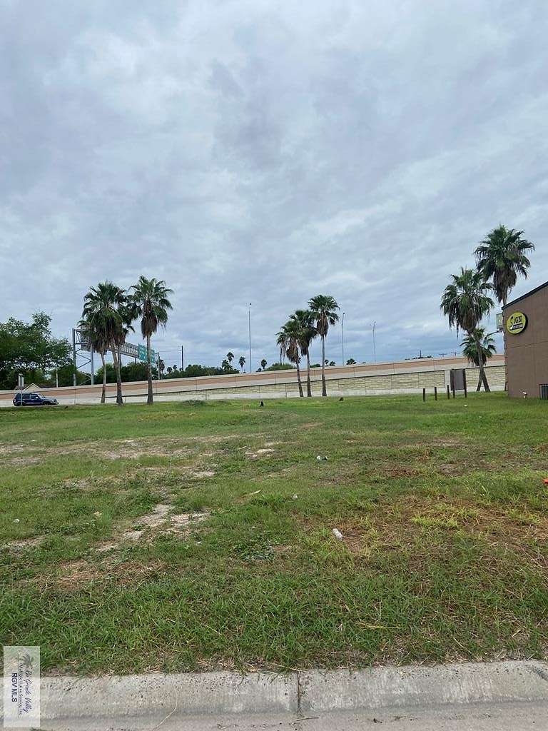 0.14 Acres of Mixed-Use Land for Sale in Brownsville, Texas
