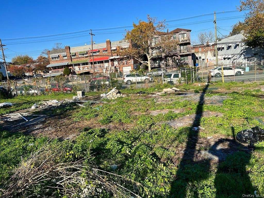 0.14 Acres of Land for Sale in Bronx, New York
