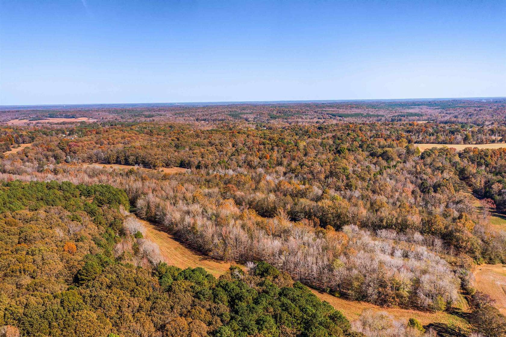 16.7 Acres of Land for Sale in Huntingdon, Tennessee