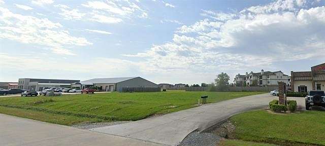 0.8 Acres of Commercial Land for Sale in Houma, Louisiana