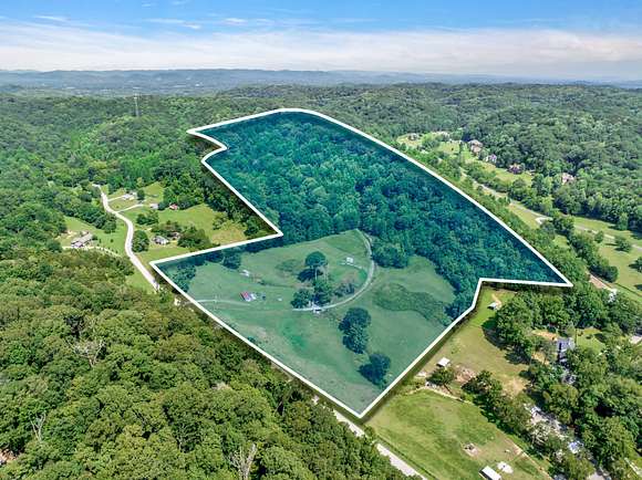 32 Acres of Recreational Land for Sale in Franklin, Tennessee