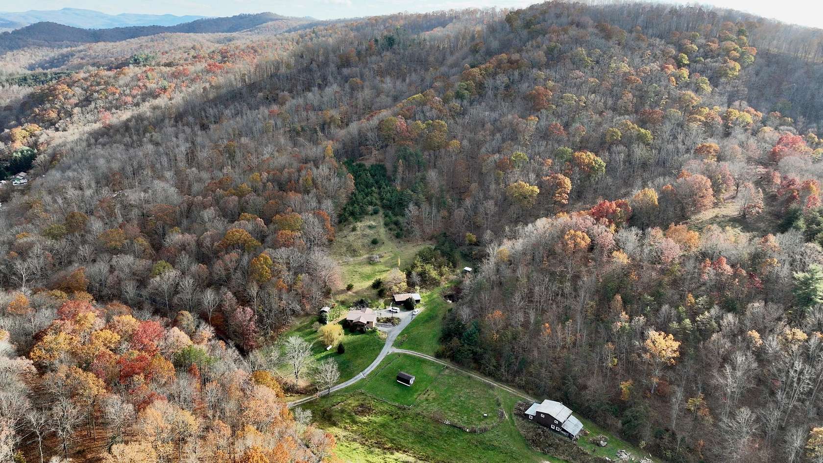 100 Acres of Land with Home for Sale in Alderson, West Virginia