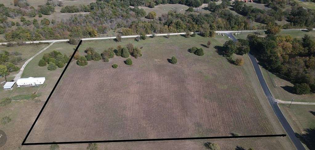 9.8 Acres of Land for Sale in Kerens, Texas