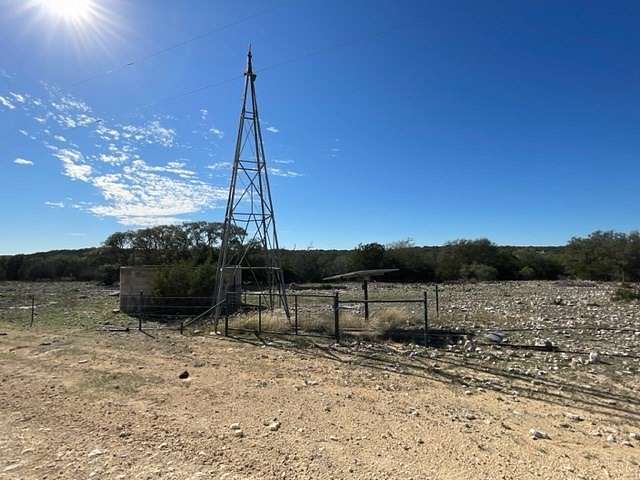 148 Acres of Land for Sale in Rocksprings, Texas