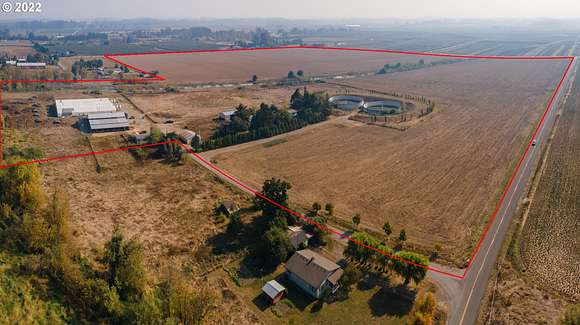 84.3 Acres of Agricultural Land with Home for Sale in Aurora, Oregon