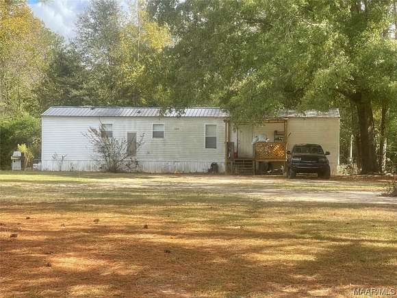 12 Acres of Land with Home for Sale in Selma, Alabama