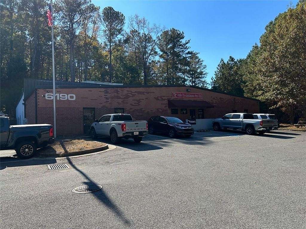 4.7 Acres of Improved Commercial Land for Sale in Cumming, Georgia