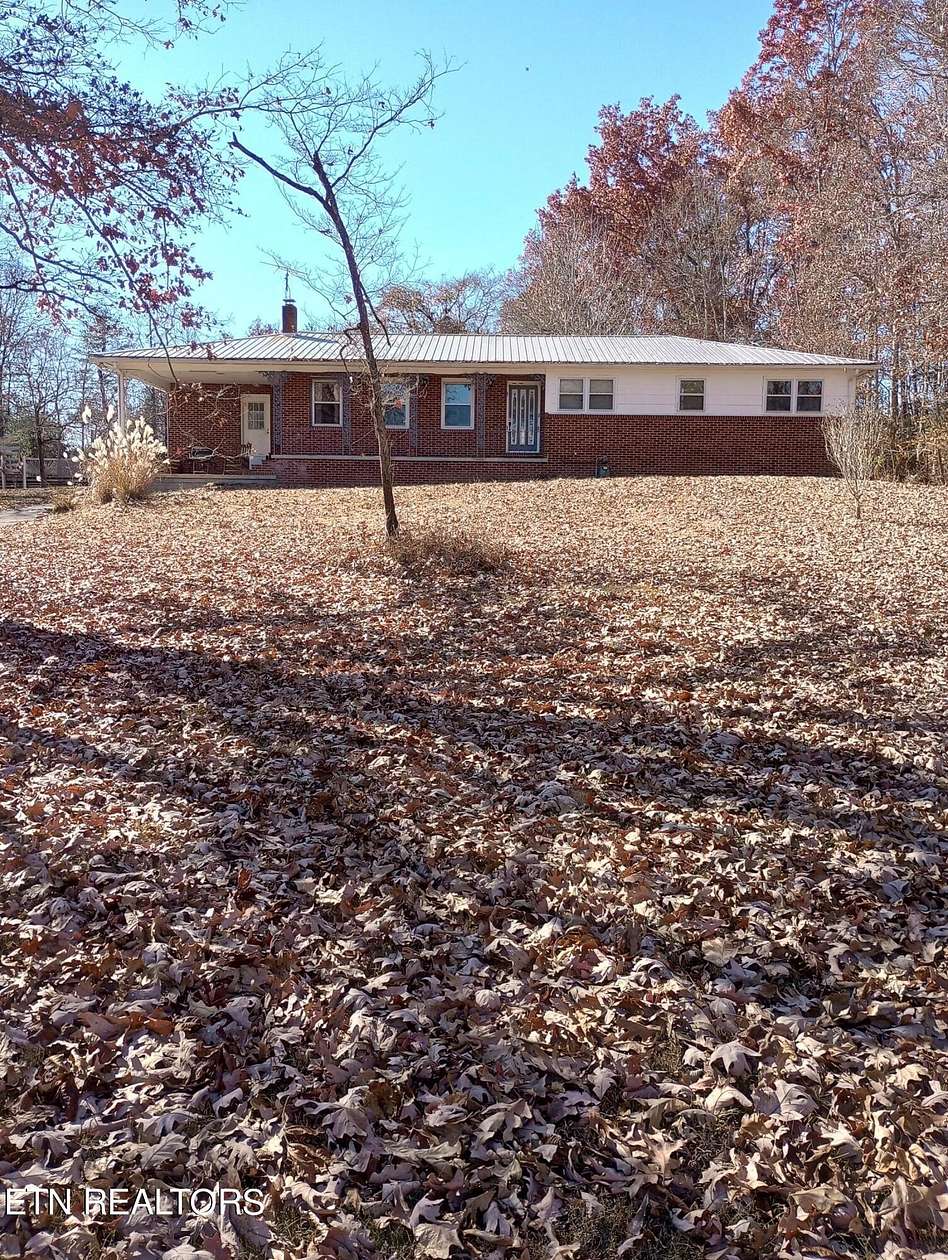 5.5 Acres of Residential Land with Home for Sale in Crossville, Tennessee