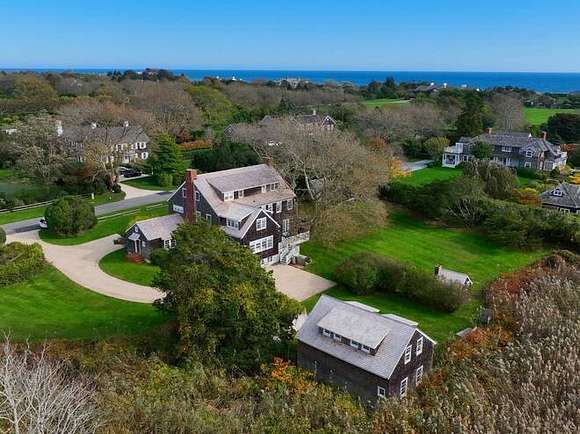 2.1 Acres of Residential Land with Home for Sale in East Hampton, New York