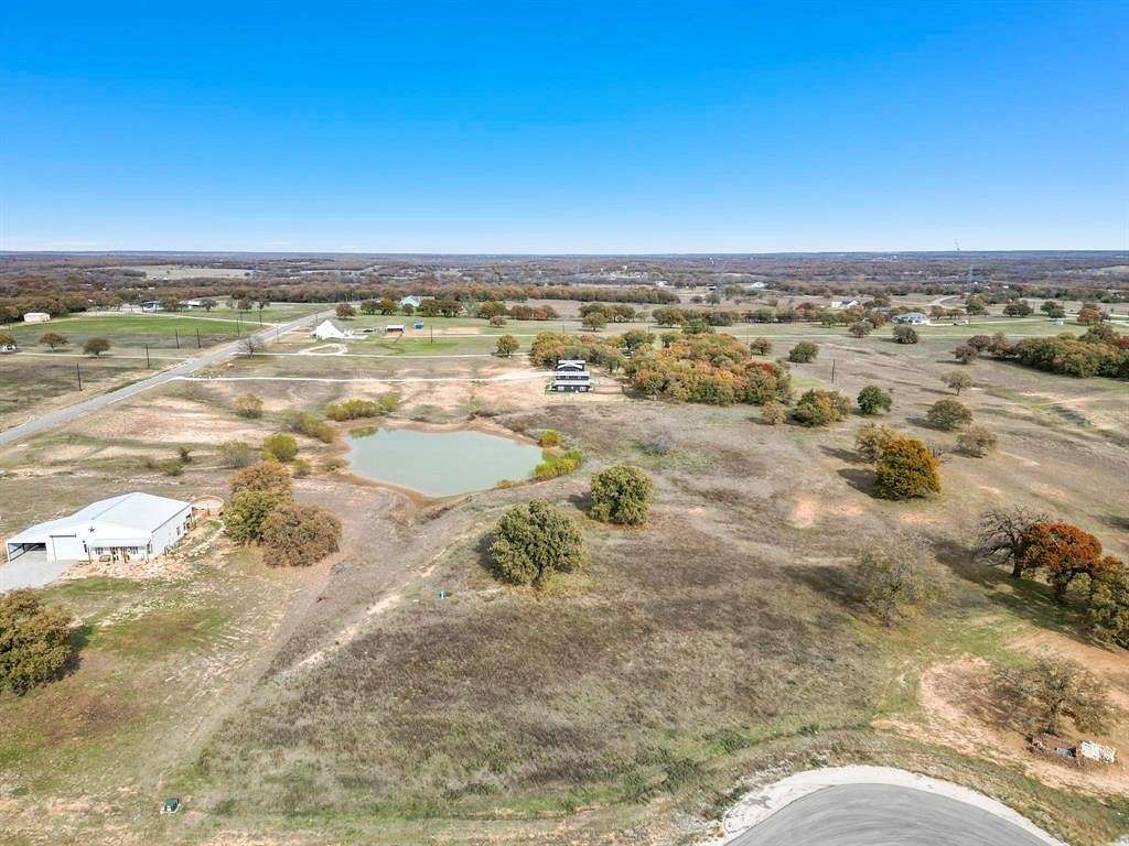 5 Acres of Residential Land for Sale in Alvord, Texas