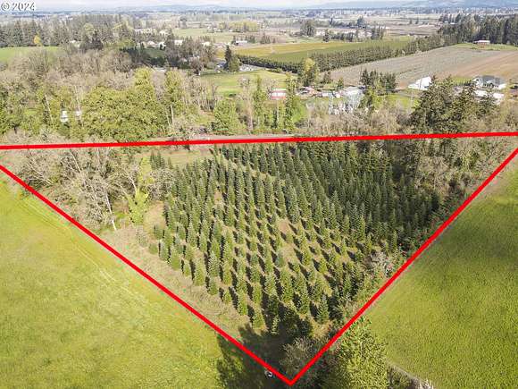 4 Acres of Land for Sale in Woodburn, Oregon