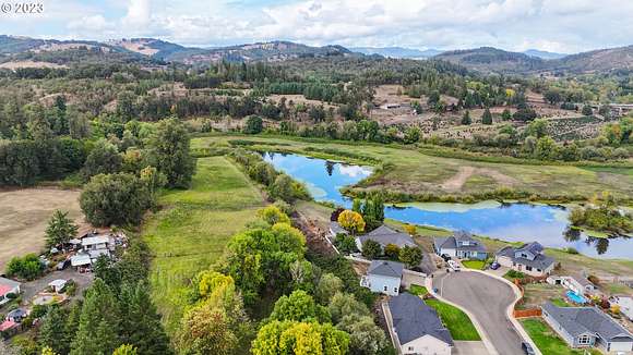 3.1 Acres of Land for Sale in Oakland, Oregon