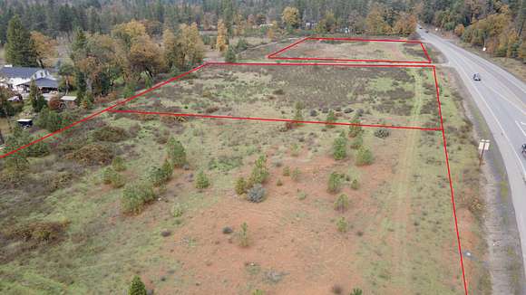 5 Acres of Mixed-Use Land for Sale in Cave Junction, Oregon