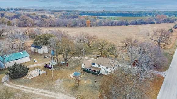 29.25 Acres of Agricultural Land with Home for Sale in Arkansas City, Kansas