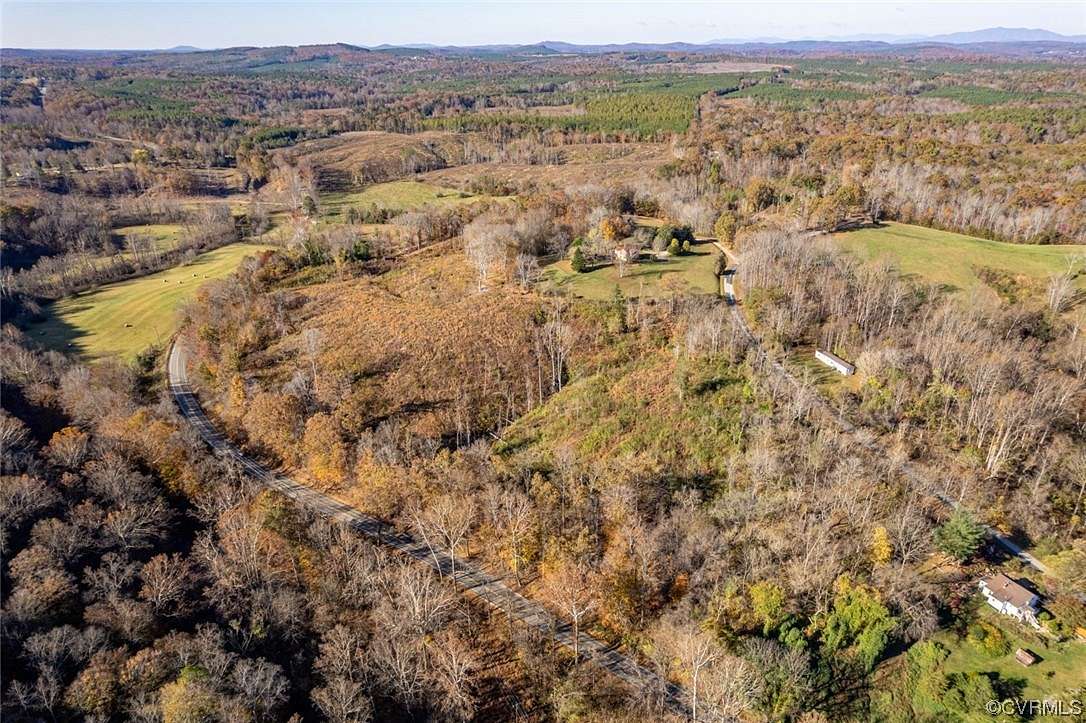 105 Acres of Land for Sale in Gladstone, Virginia