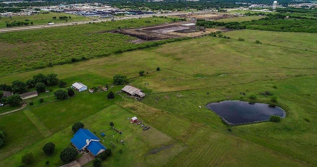 65.532 Acres of Mixed-Use Land for Sale in Ennis, Texas