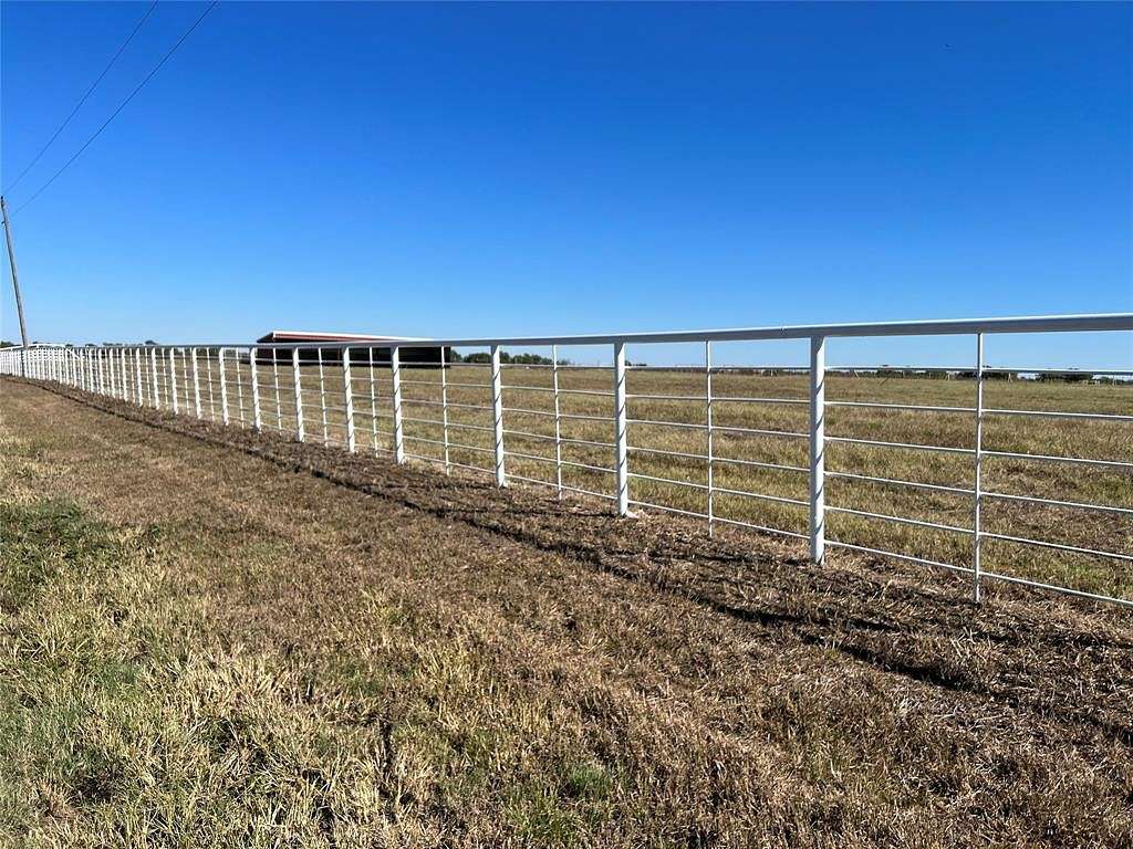 13.6 Acres of Land for Sale in Honey Grove, Texas