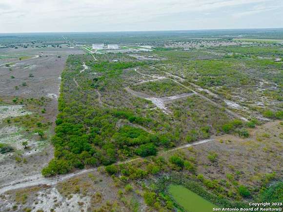 10 Acres of Residential Land for Sale in Falls City, Texas