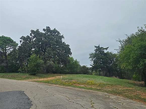 1.013 Acres of Residential Land for Sale in Denison, Texas