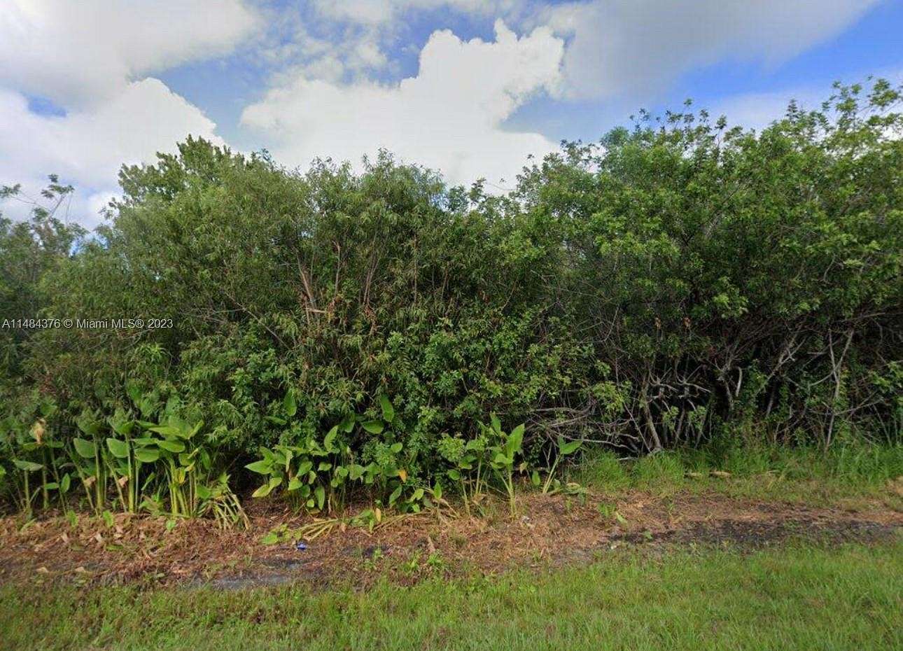 0.23 Acres of Land for Sale in Okeechobee, Florida