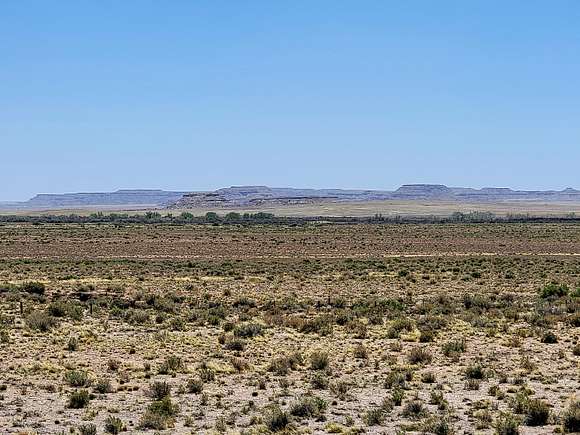 Prime Location: This property is nestled in the breathtaking Painted Desert.