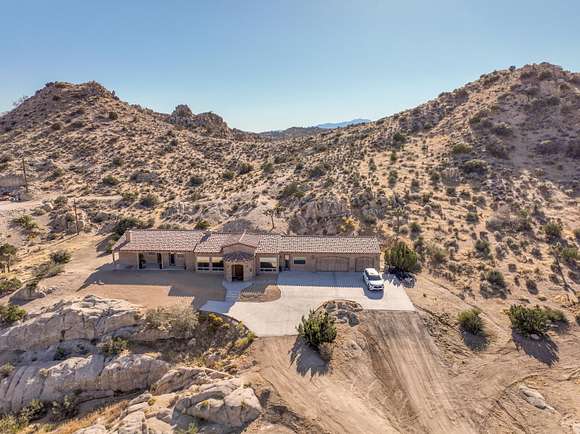 2.3 Acres of Residential Land with Home for Sale in Yucca Valley, California
