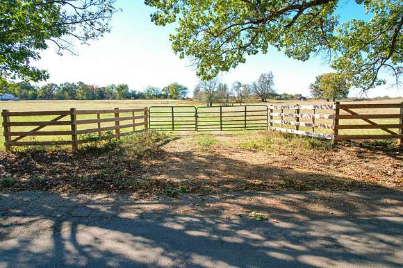 100 Acres of Land for Sale in Grove, Oklahoma