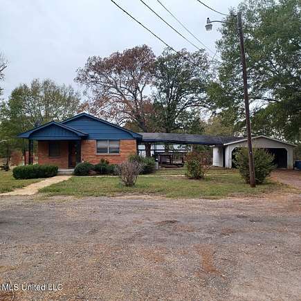 2.28 Acres of Residential Land with Home for Sale in Brandon, Mississippi