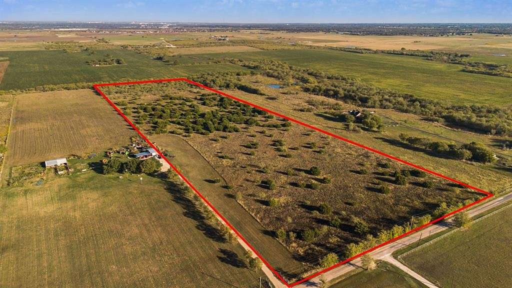 23.9 Acres of Agricultural Land for Sale in Cleburne, Texas