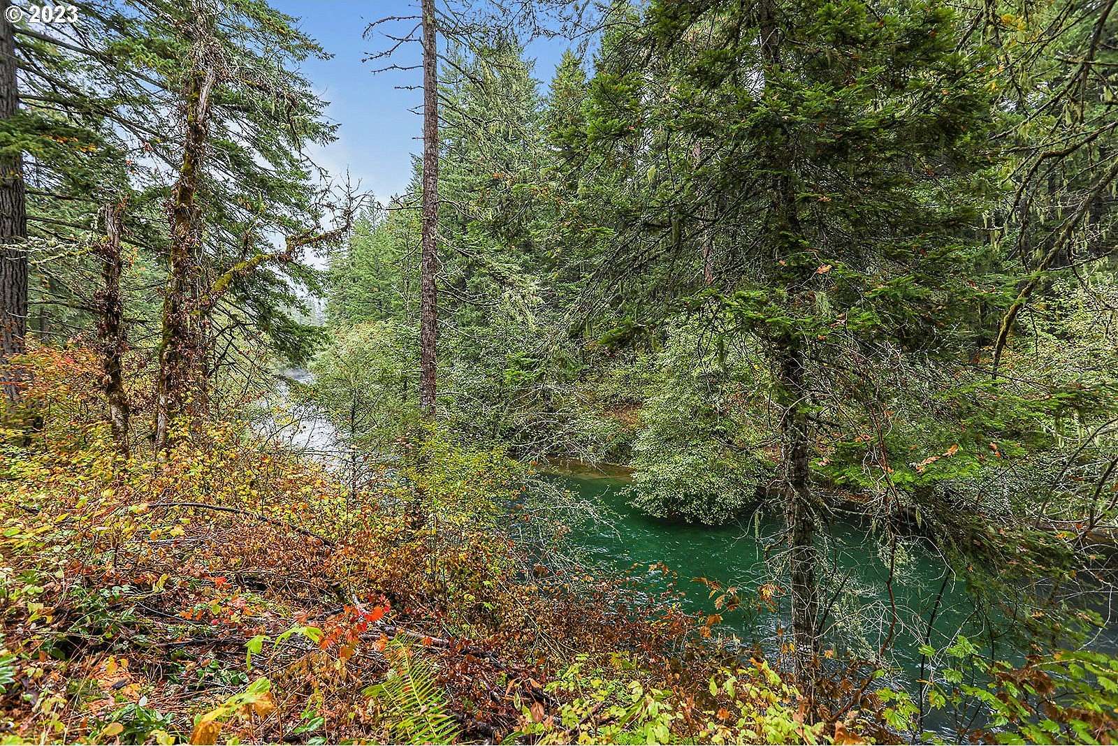 0.9 Acres of Residential Land for Sale in White Salmon, Washington