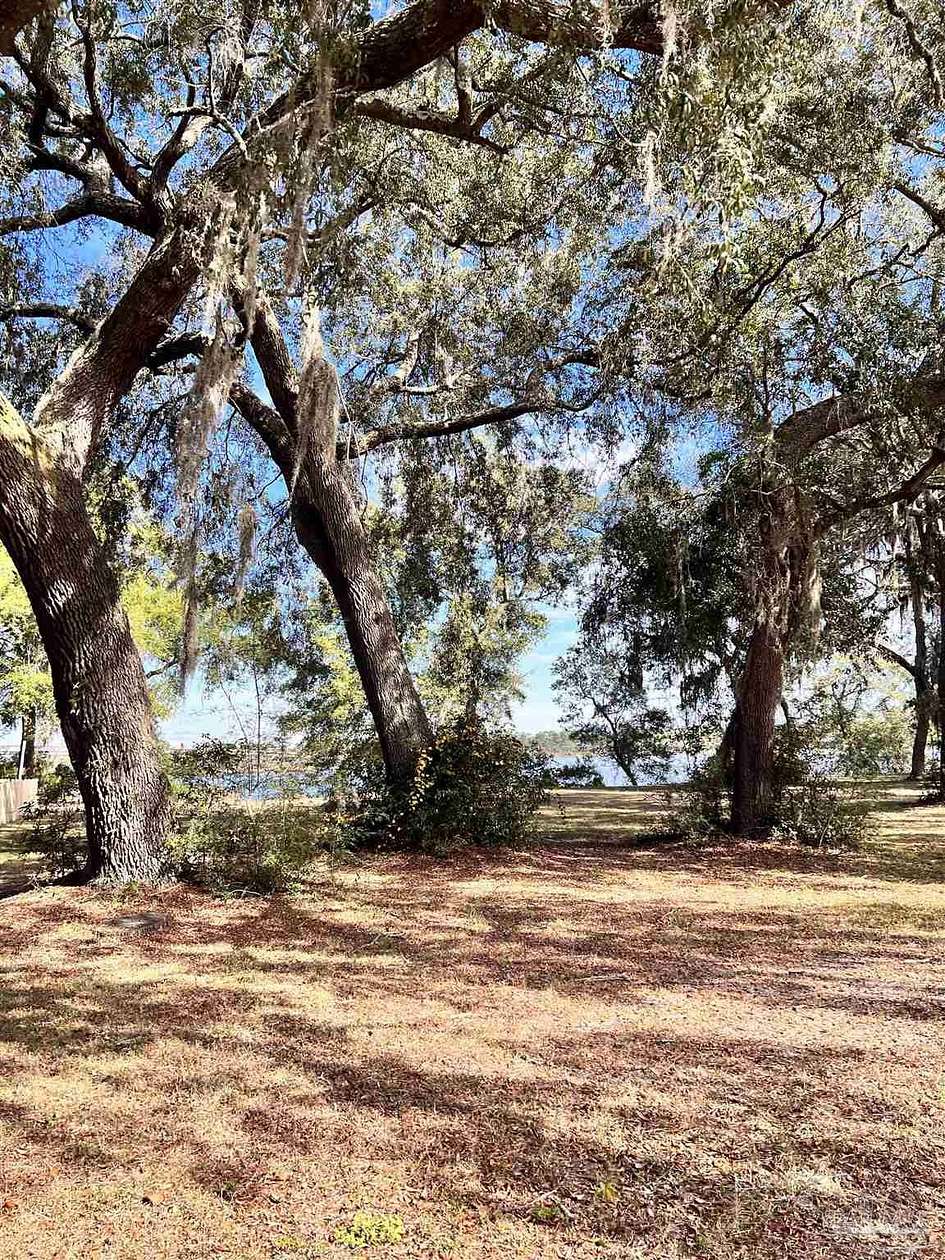 0.31 Acres of Residential Land for Sale in Milton, Florida