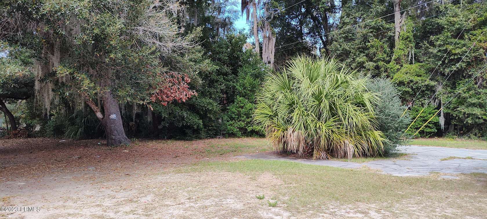 0.25 Acres of Commercial Land for Sale in Beaufort, South Carolina