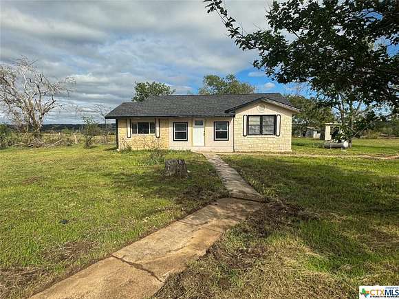 2.5 Acres of Residential Land with Home for Sale in Gatesville, Texas