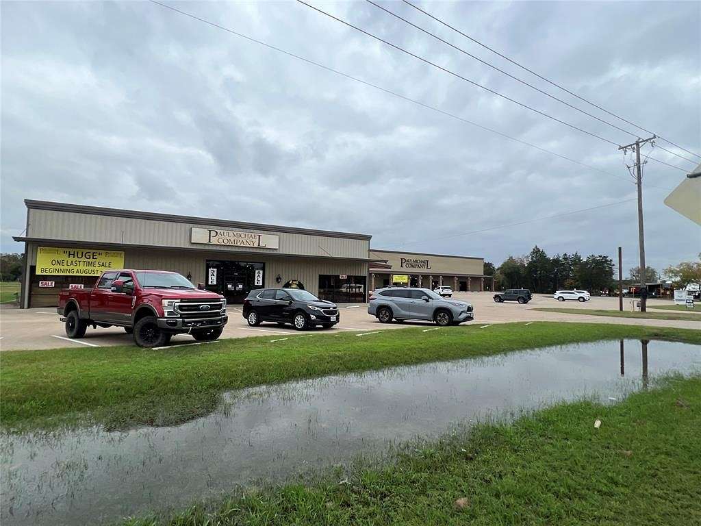 6.8 Acres of Improved Commercial Land for Sale in Canton, Texas