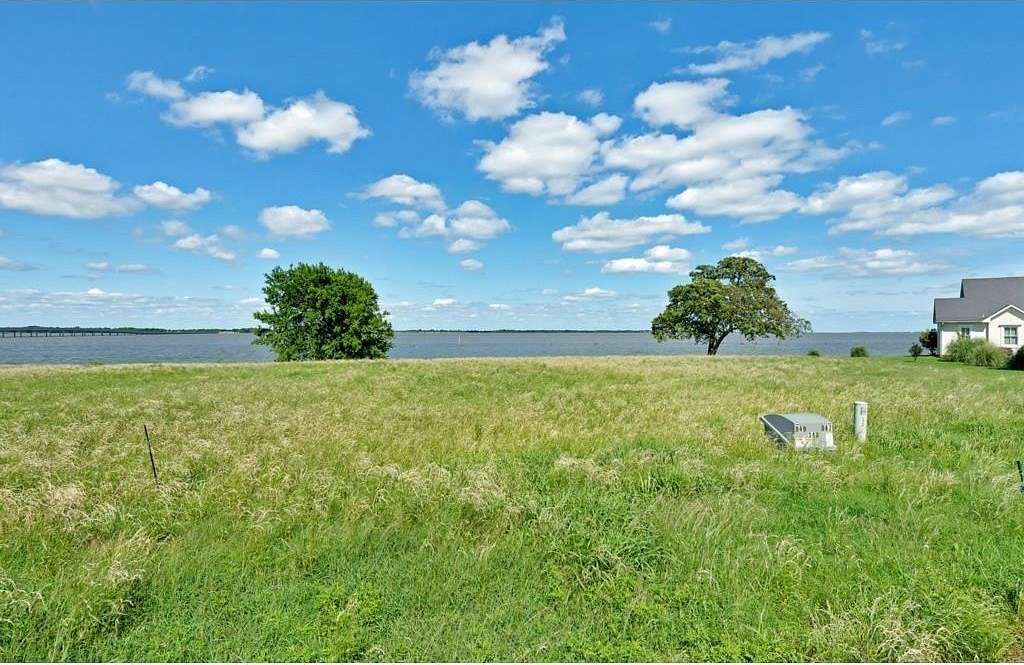 0.51 Acres of Residential Land for Sale in Corsicana, Texas