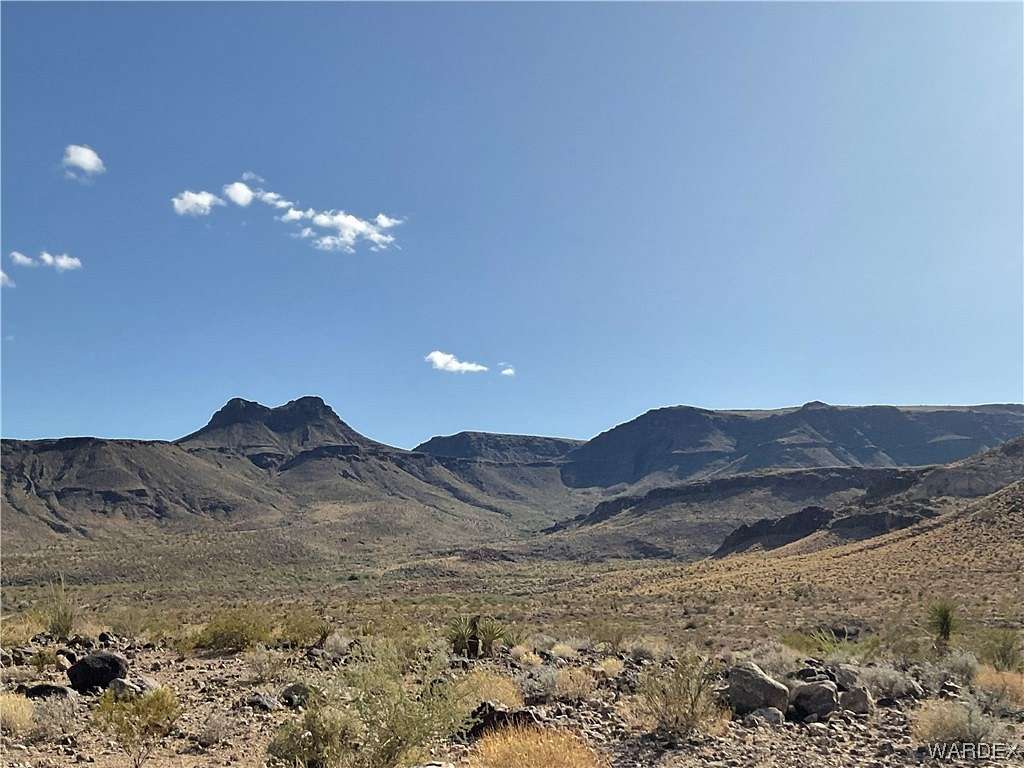 9.4 Acres of Land for Sale in Golden Valley, Arizona