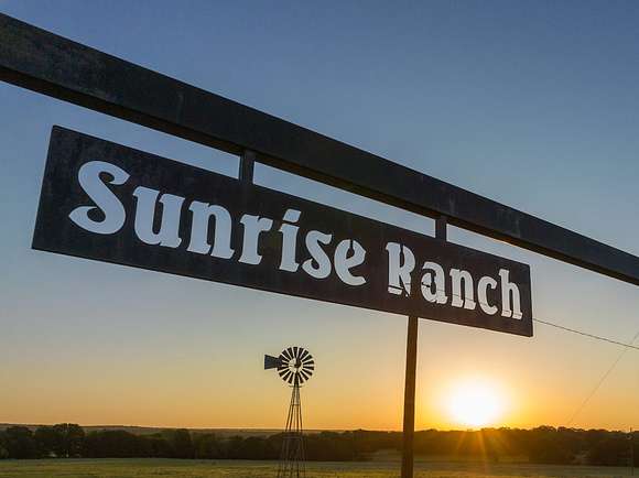 339 Acres of Land with Home for Sale in Sunset, Texas