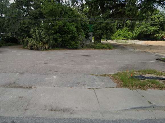 0.6 Acres of Commercial Land for Sale in Beaufort, South Carolina