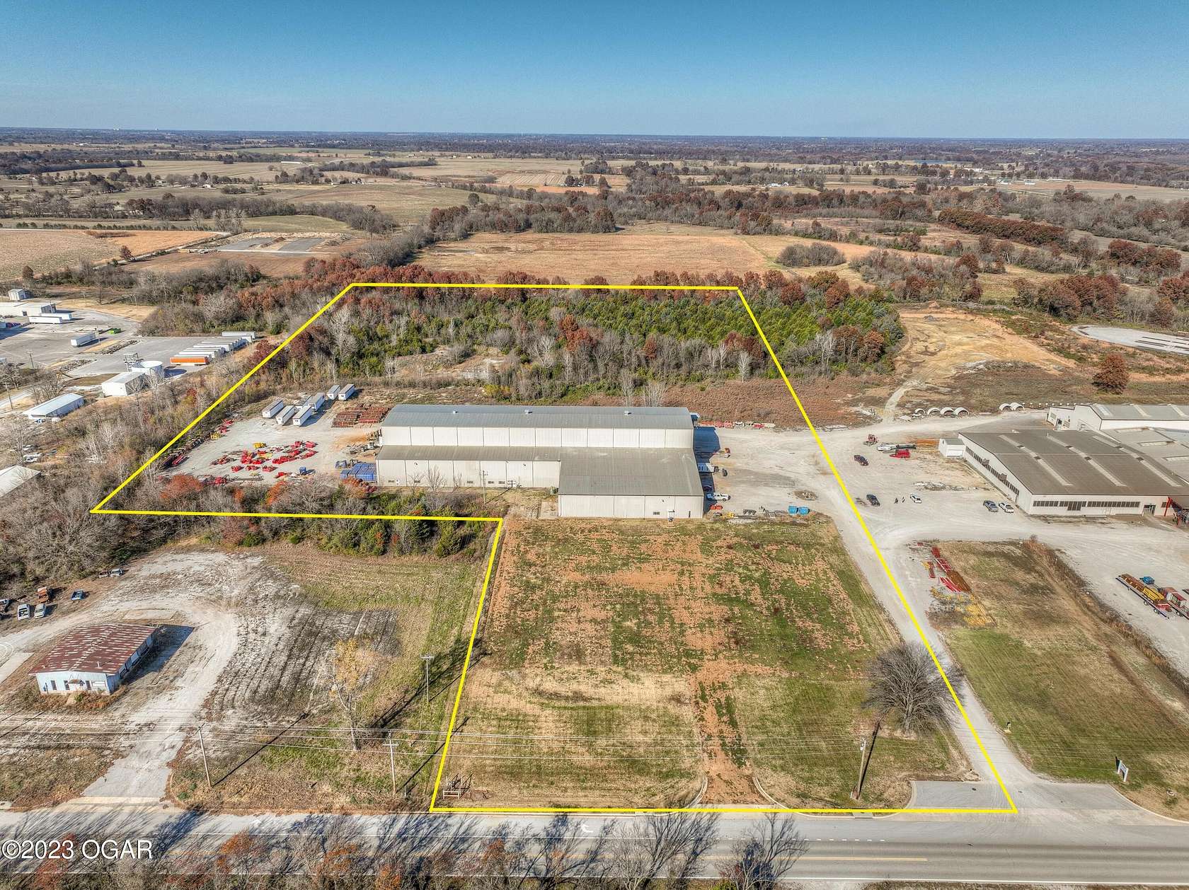 18.2 Acres of Improved Commercial Land for Sale in Baxter Springs, Kansas