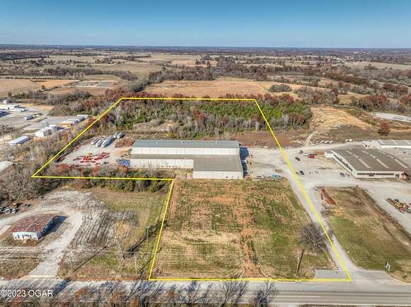 18.2 Acres of Improved Commercial Land for Sale in Baxter Springs, Kansas