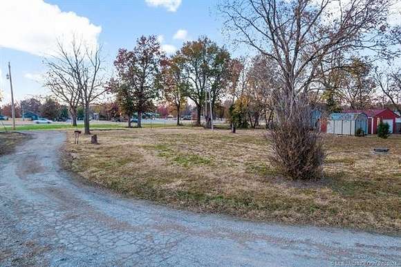 0.32 Acres of Mixed-Use Land for Sale in Vinita, Oklahoma