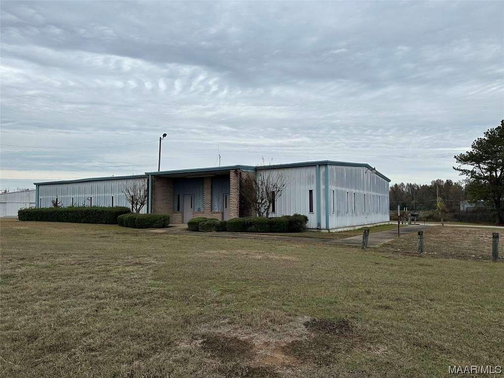 2 Acres of Improved Commercial Land for Sale in Selma, Alabama